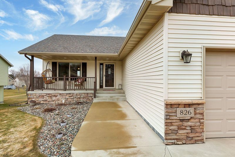 826 Morningside Loop, Saint Joseph, MN 56374