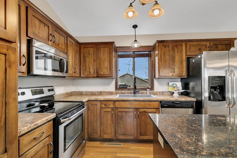 6671 Northwood Ln, Saint Cloud, MN 56303
