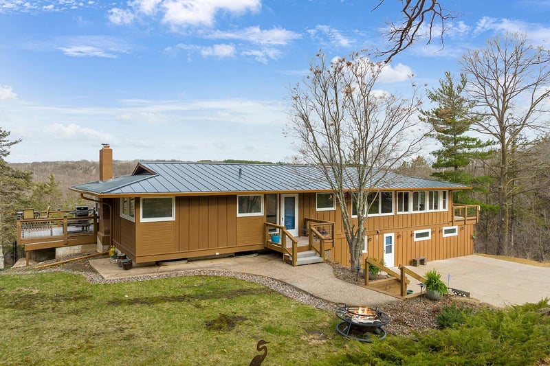 N8885 1250th St, River Falls, WI 54022