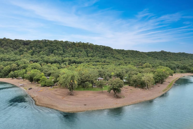 27858 Greens Point Rd, Red Wing, MN 55066