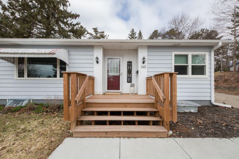 345 NE 8th St, Grand Rapids, MN 55744