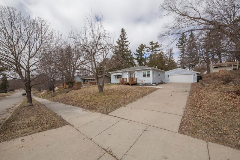 345 NE 8th St, Grand Rapids, MN 55744