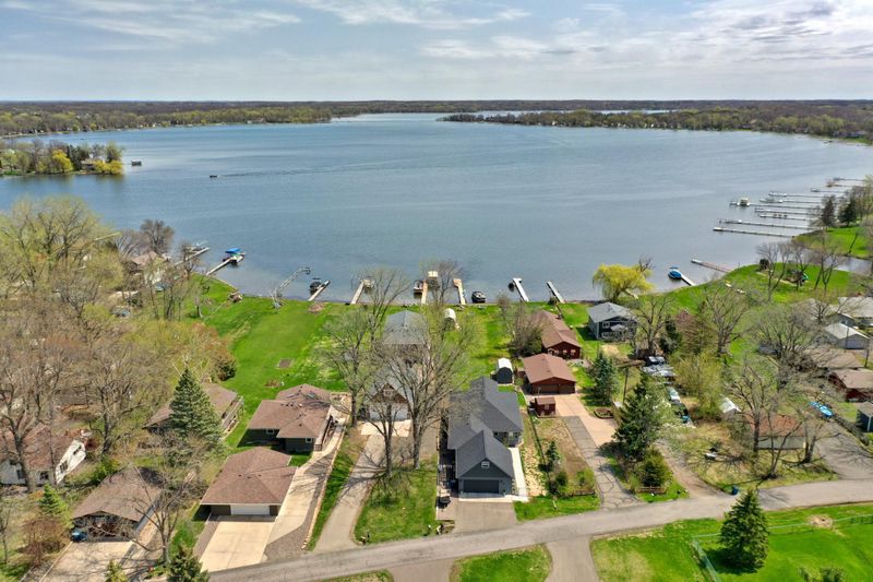 1055 17th St SE, Forest Lake, MN 55025