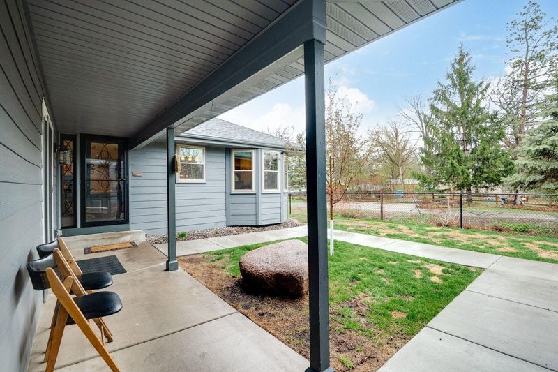 1055 17th St SE, Forest Lake, MN 55025