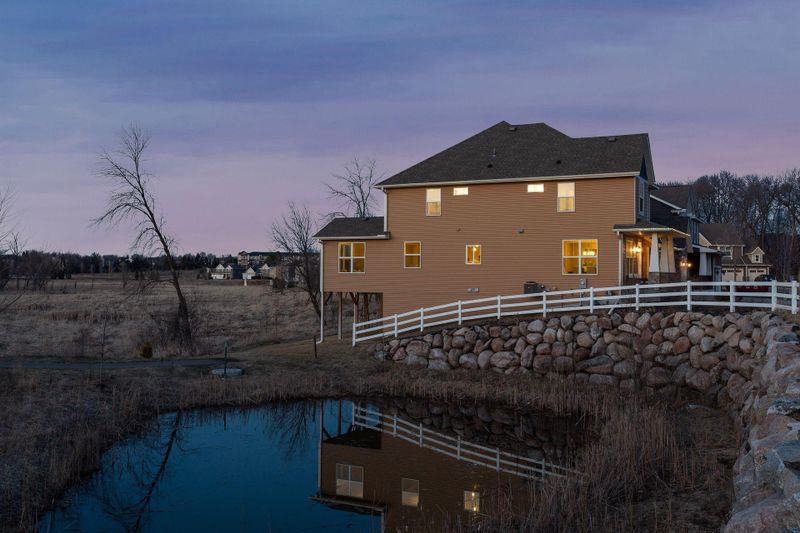 18900 42nd Pl N, Plymouth, MN 55446