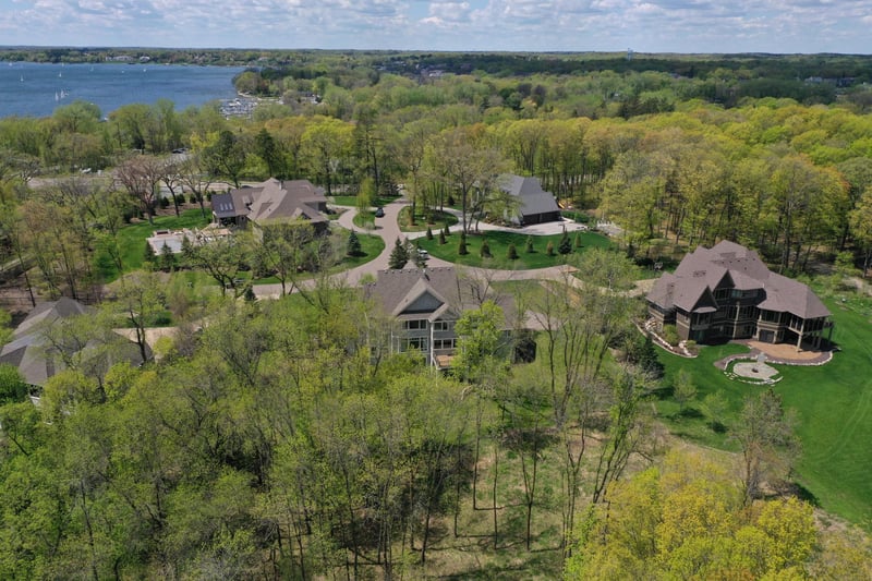318 Bushaway Rd, Wayzata, MN 55391