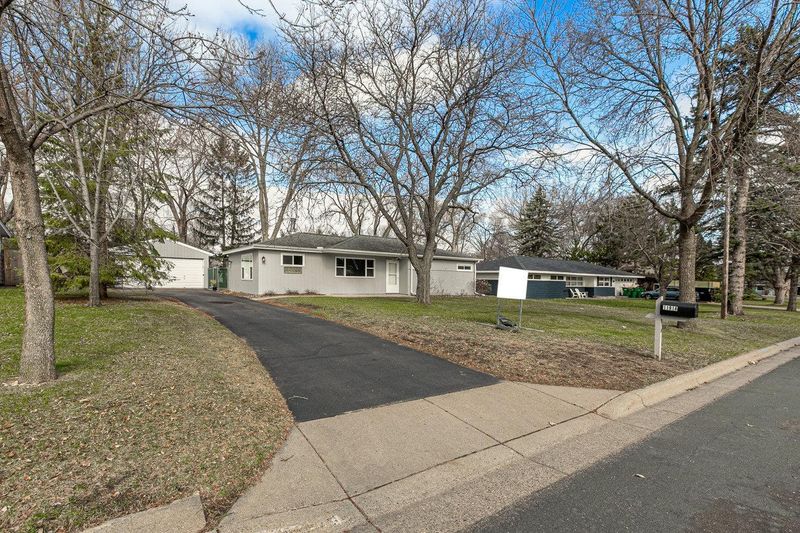 11918 Vintage St NW, Coon Rapids, MN 55433