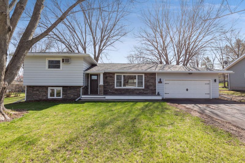 1316 Sycamore St, River Falls, WI 54022