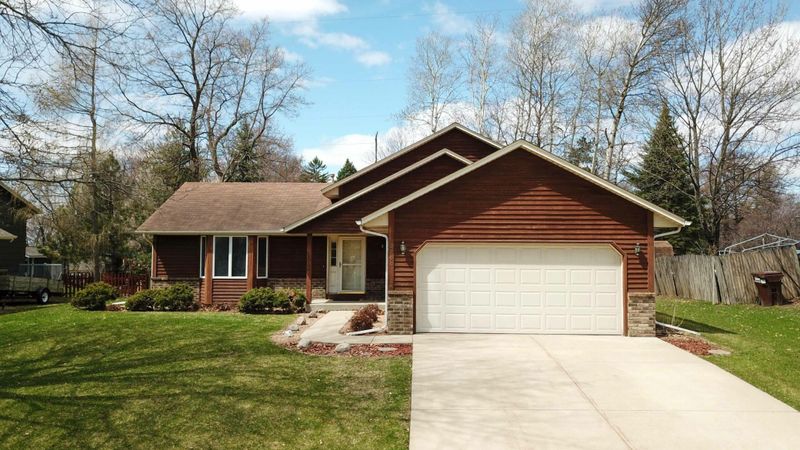 2244 Hale Ave N, Oakdale, MN 55128