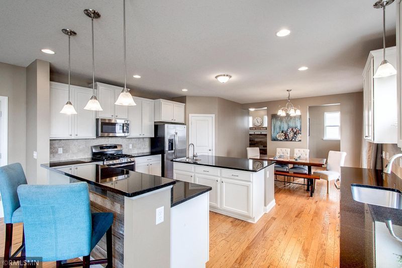 1065 Adair Ave, Rosemount, MN 55068