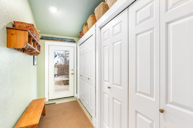 1026 S Lake Ave, Duluth, MN 55802