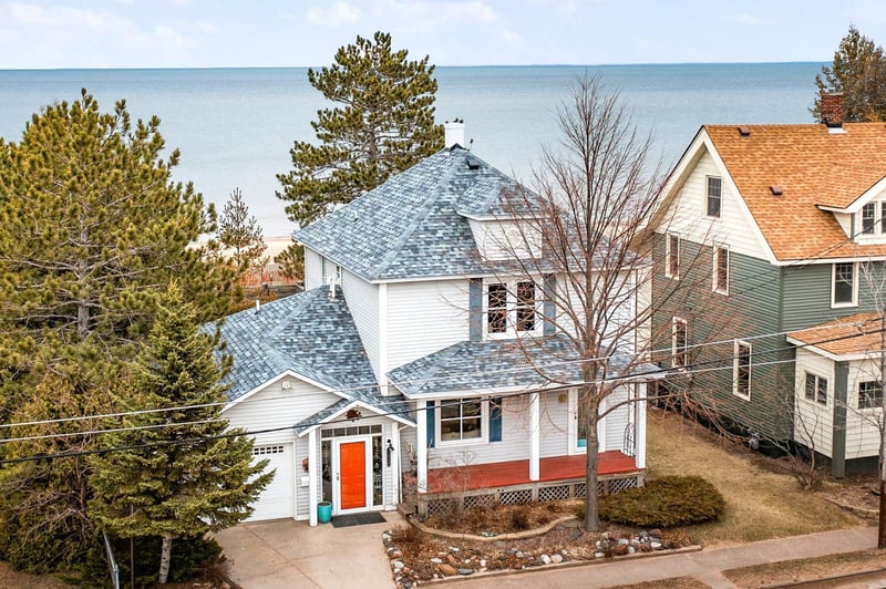 1026 S Lake Ave, Duluth, MN 55802