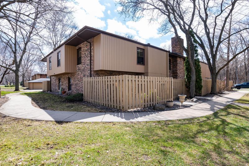 2539 Unity Ave N, Golden Valley, MN 55422