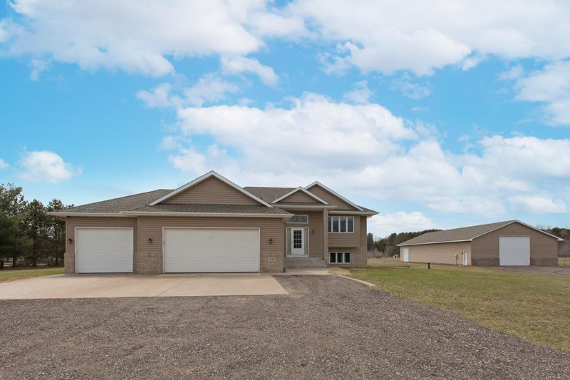 7640 165th Ave NE, Columbus, MN 55025