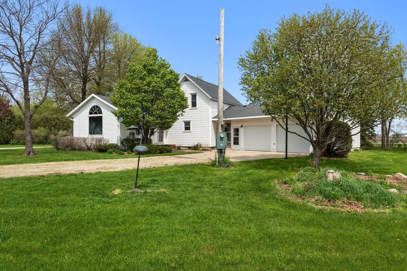 50739 Meeker Renville Line, Cosmos, MN 56228