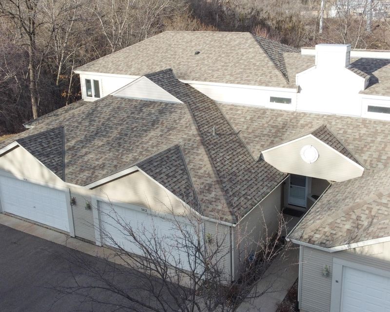 1412 Mcandrews Rd E #6, Burnsville, MN 55337