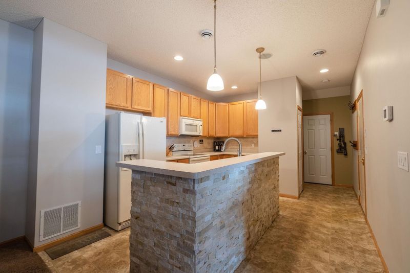 729 Willow Glen Dr #702, Buffalo, MN 55313