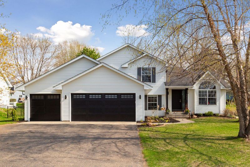 4664 Bristol Blvd, Eagan, MN 55123