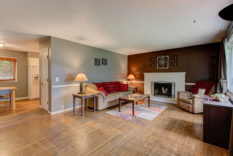 5 103rd Ave NW, Coon Rapids, MN 55448