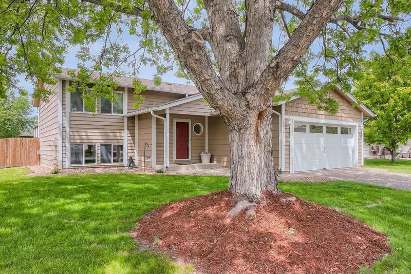 4176 W 136th St, Savage, MN 55378