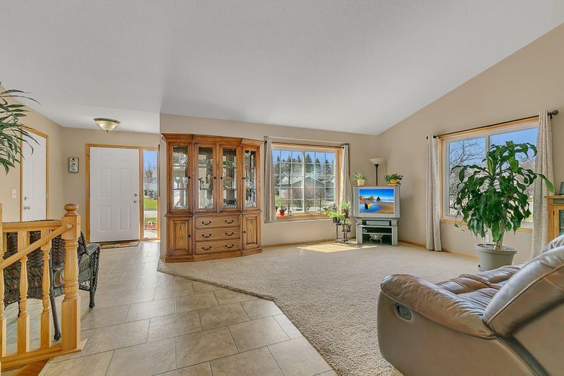 529 Fieldcrest Ct, Sartell, MN 56377