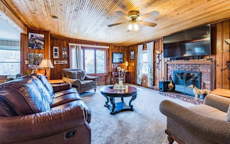 2617 Clare Ln, Mound, MN 55364