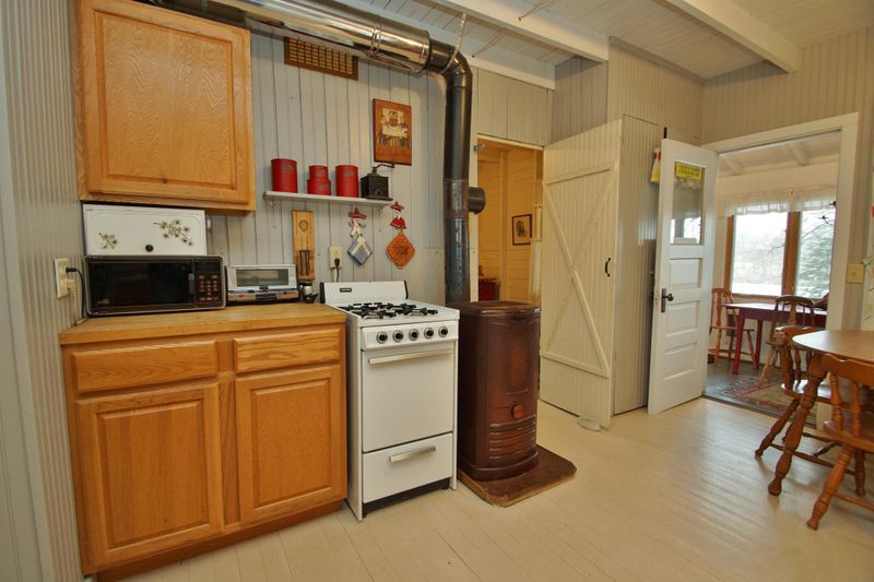 N2994 Lakeview Dr, Sarona, WI 54870