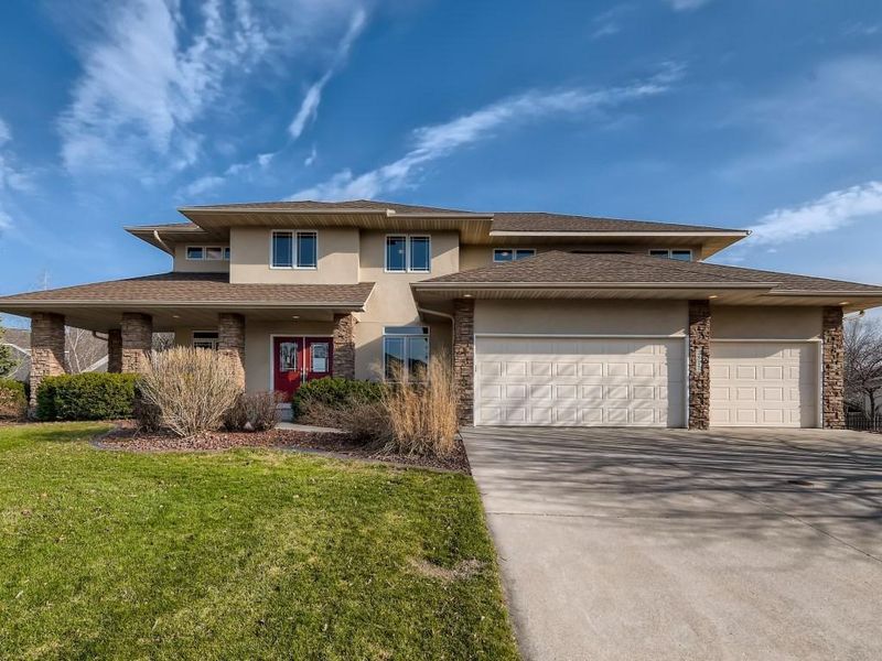 2917 Fox Trl NW, Prior Lake, MN 55372