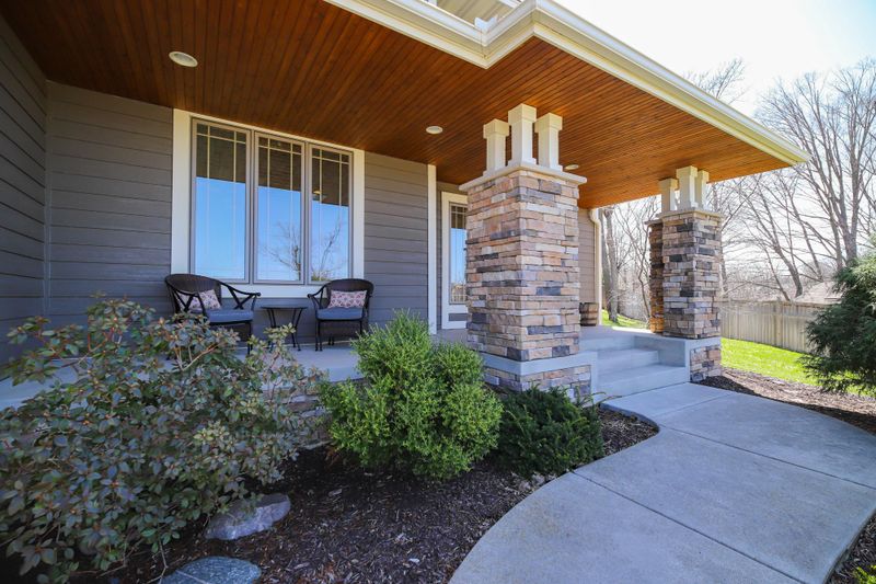6948 Everest Ln N, Maple Grove, MN 55311