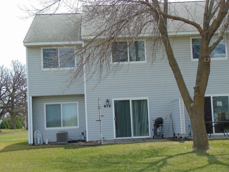 612 11th Ave NE, Waseca, MN 56093