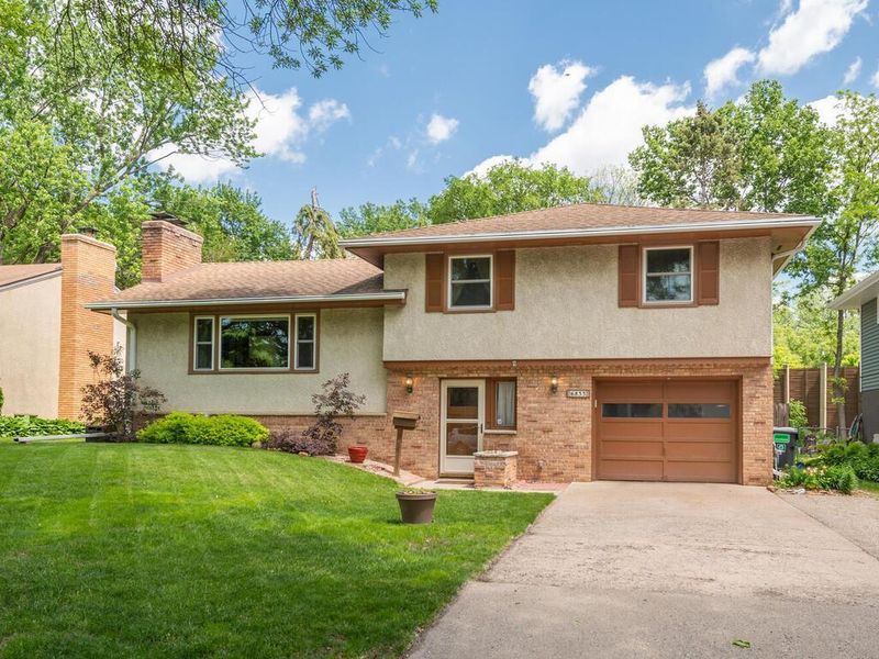 6833 Humboldt Ave S, Richfield, MN 55423