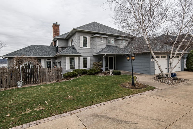 1205 S Lakeshore Dr, Lake City, MN 55041