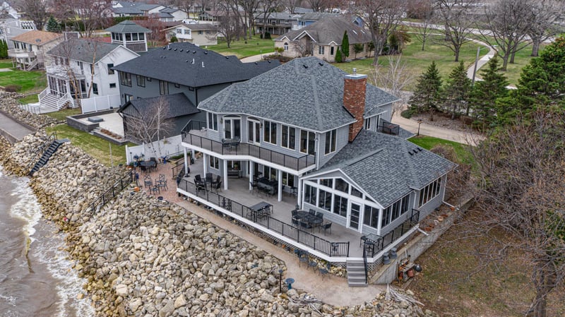 1205 S Lakeshore Dr, Lake City, MN 55041