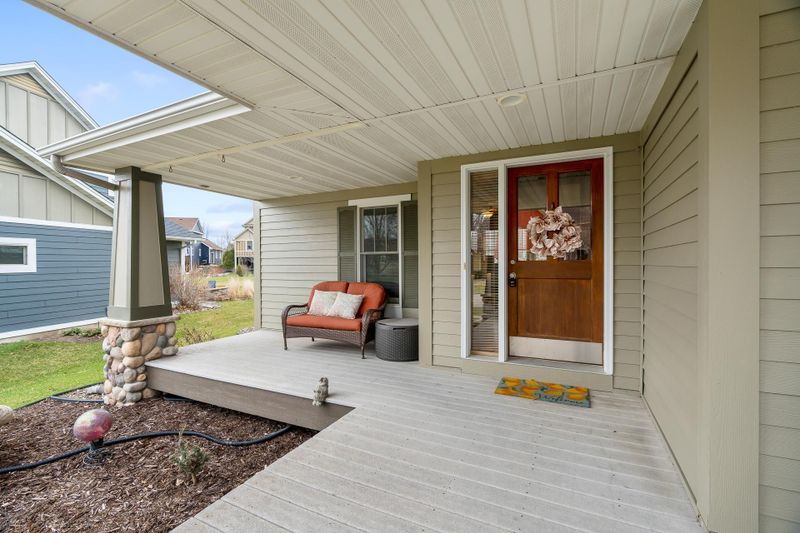 10838 Artesian Ln, Woodbury, MN 55129