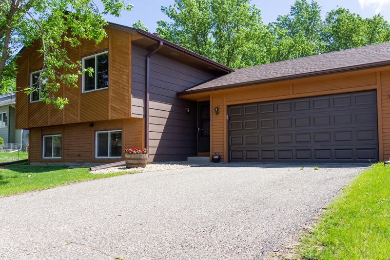 13743 Zarthan Ave S, Savage, MN 55378