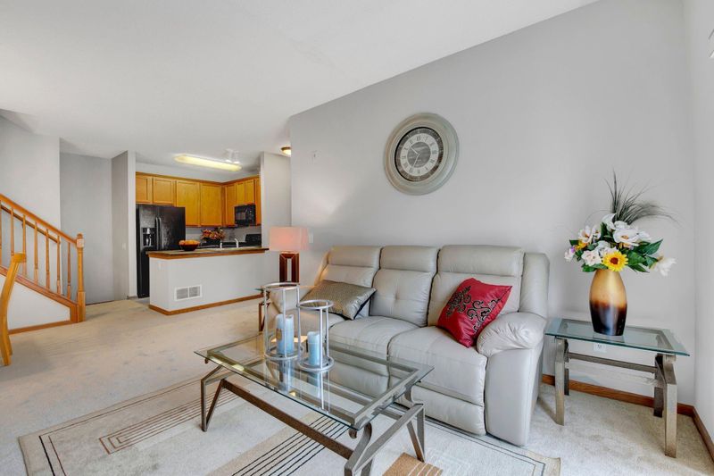 6691 Pine Crest Trl S, Cottage Grove, MN 55016