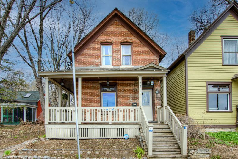 787 Butternut Ave, Saint Paul, MN 55102