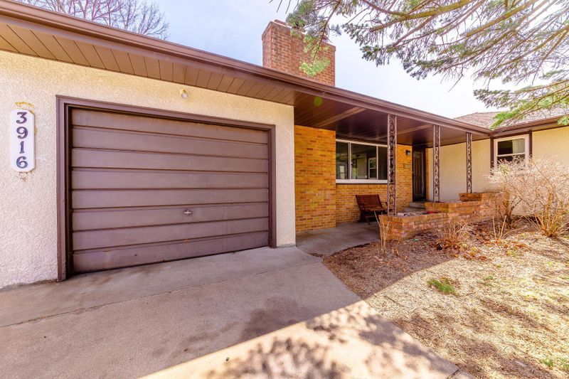 3916 Florida Ave N, Crystal, MN 55427