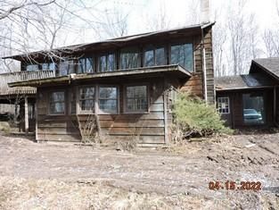 1784 Olympic St, Mora, MN 55051
