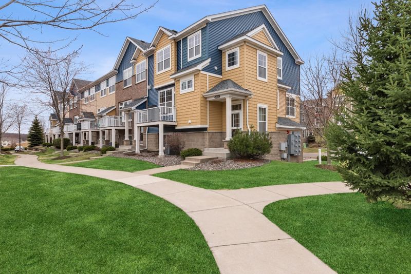 17033 72nd Ave N #3907, Maple Grove, MN 55311