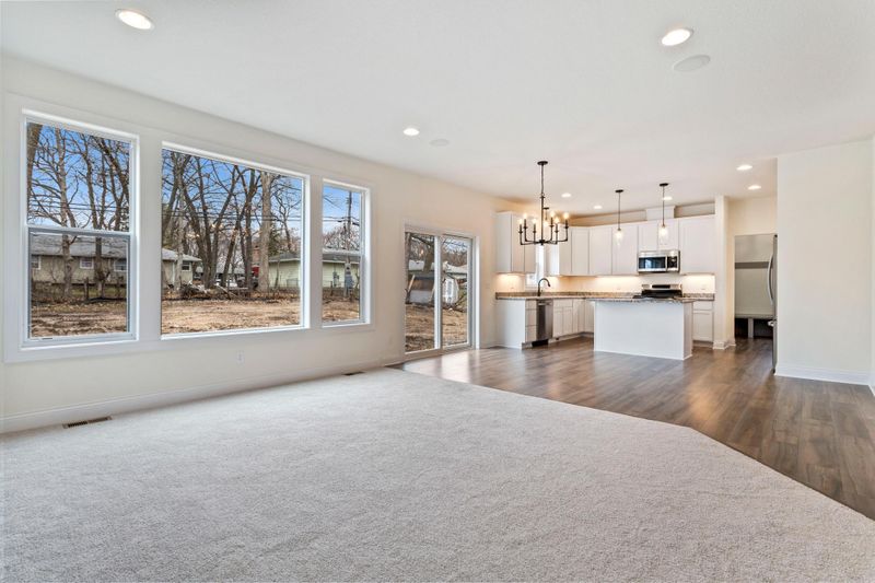 5213 Pennsylvania Ave N, New Hope, MN 55428