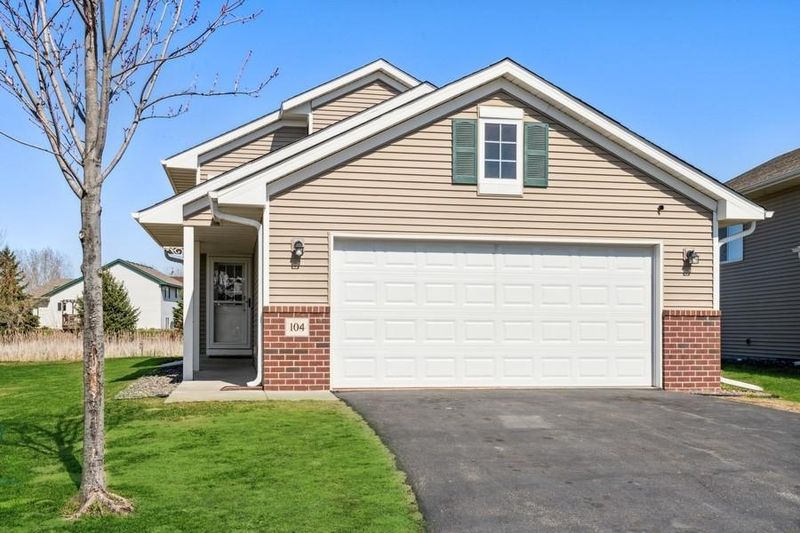 104 Garner Cir, Montrose, MN 55363