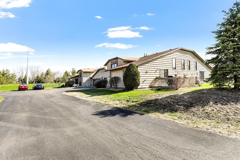 15244 40th Ave N, Plymouth, MN 55446