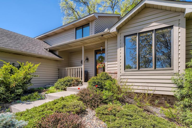 1839 Burr St, Maplewood, MN 55117