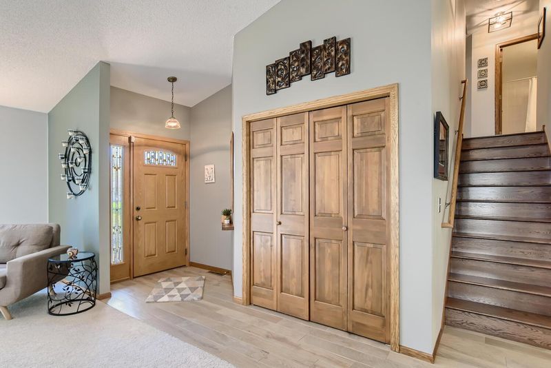 1839 Burr St, Maplewood, MN 55117