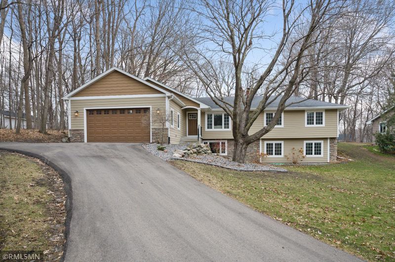 2740 Kelly Ave, Excelsior, MN 55331