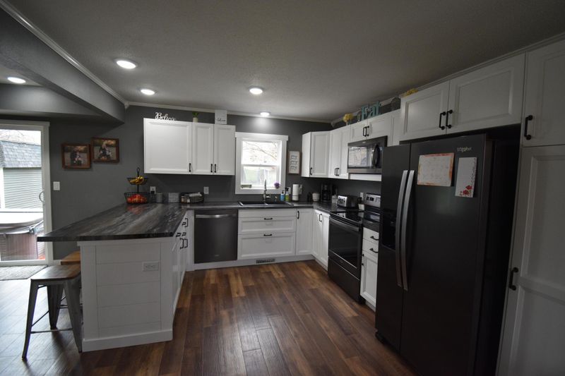 400 1st St NW, Glenwood, MN 56334