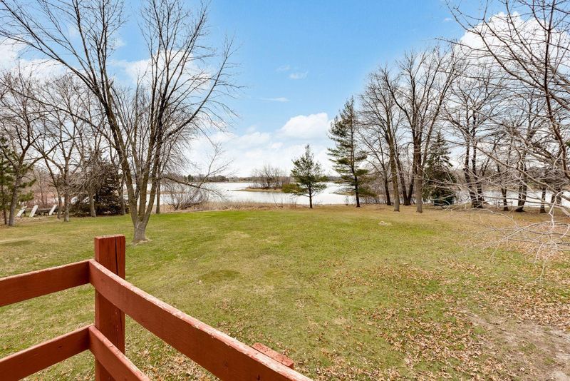 561 Tyrol Ln, Shakopee, MN 55379