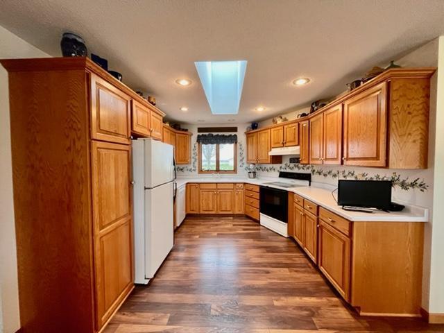 105 Sunset Dr, Caledonia, MN 55921