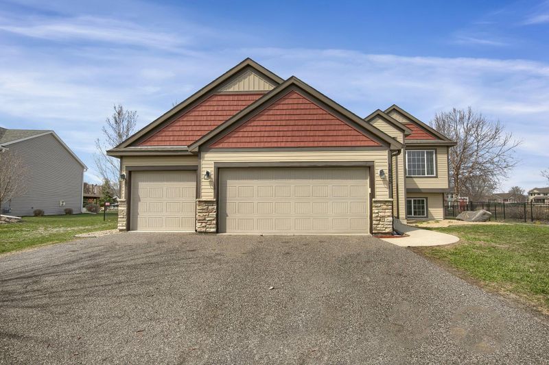 1825 10th St NE, Buffalo, MN 55313